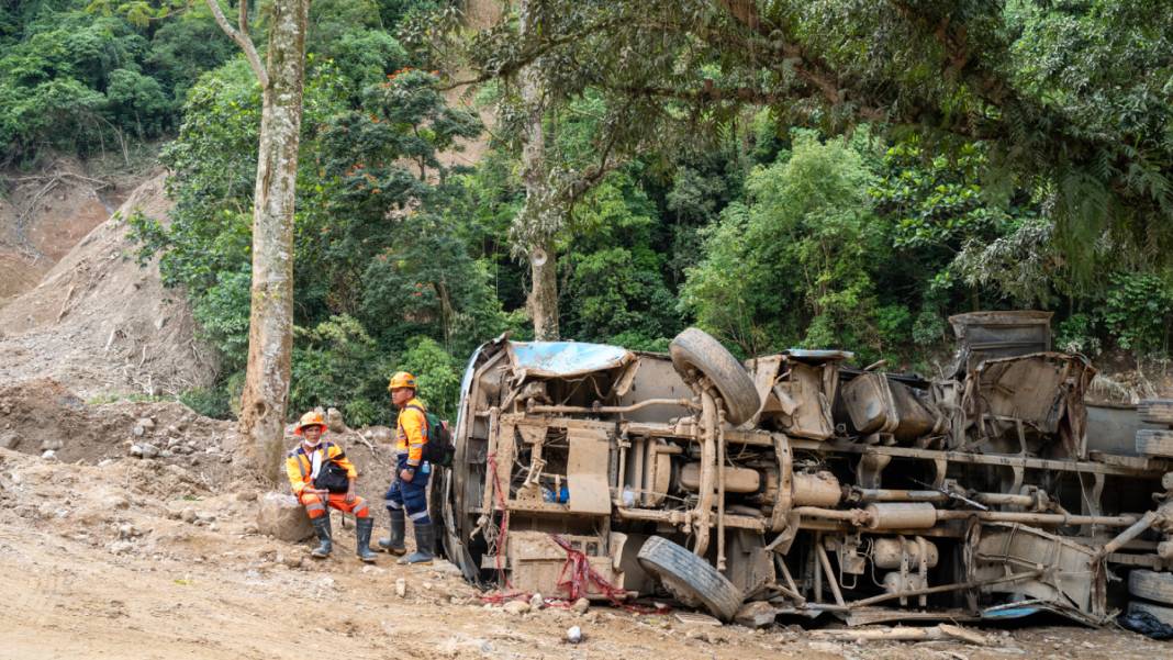 Maden sahası çevresinde toprak kayması: Filipinler'de can kaybı 68'e yükseldi 4